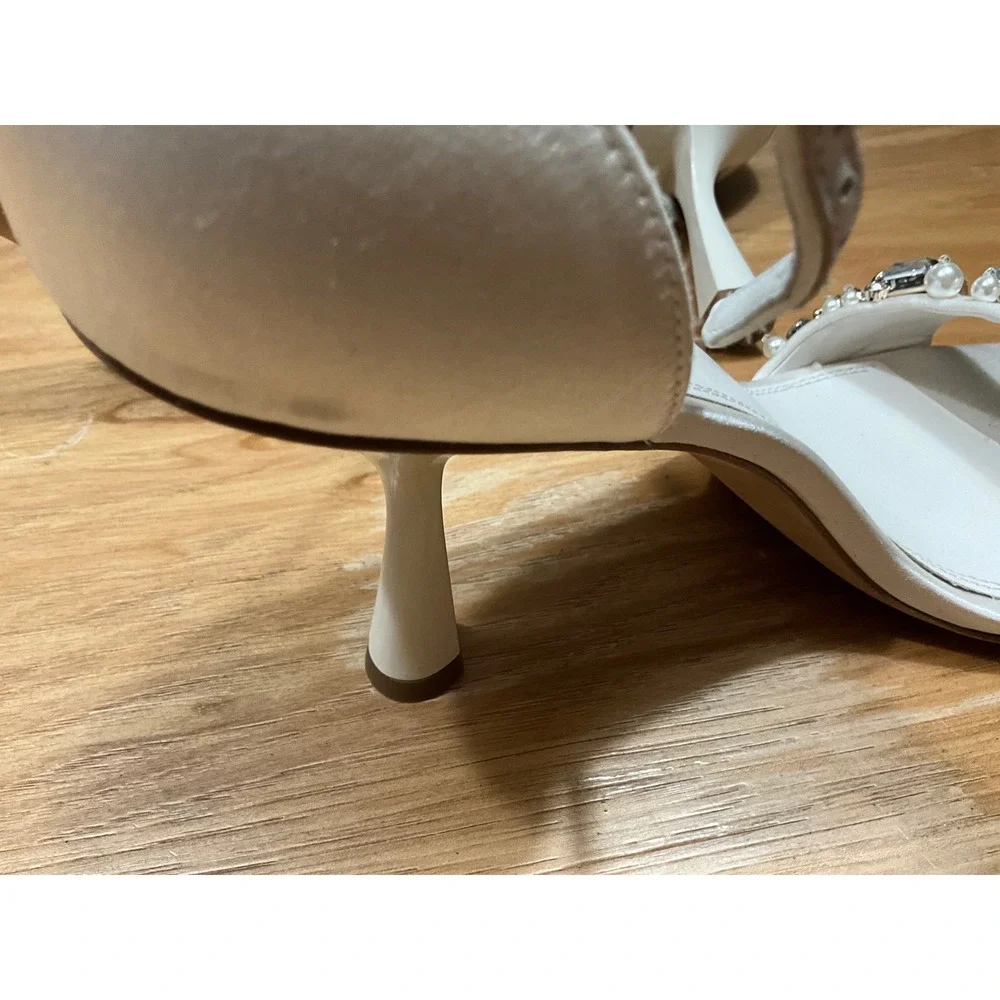 Kate Spade New York Ivory Satin Pearl Crystal Heels Sandals 9.5b few Details